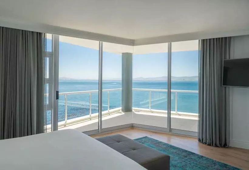 Radisson Collection Hotel, Waterfront Cape Town