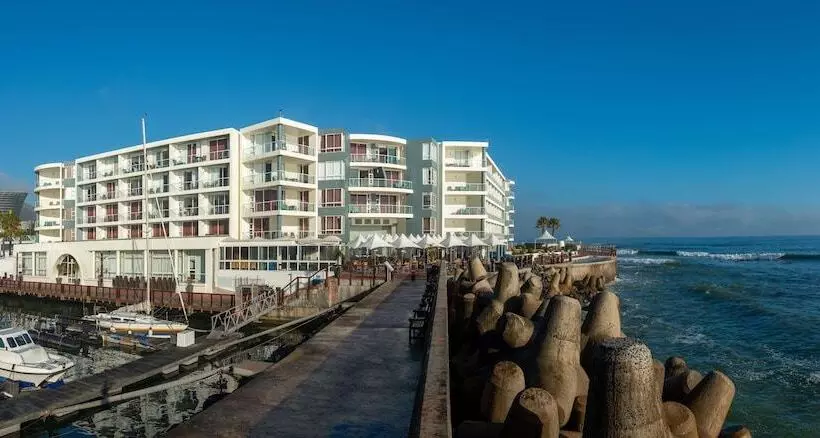 Radisson Collection Hotel, Waterfront Cape Town