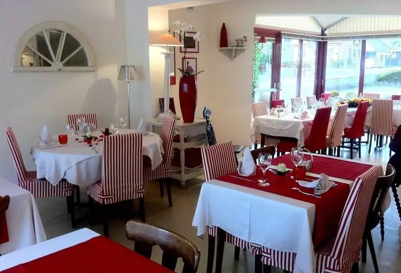 ホテル Restaurant Aux Sapins