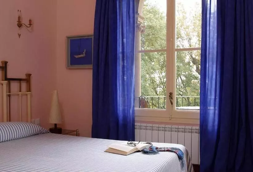 ホテル Torre Marti