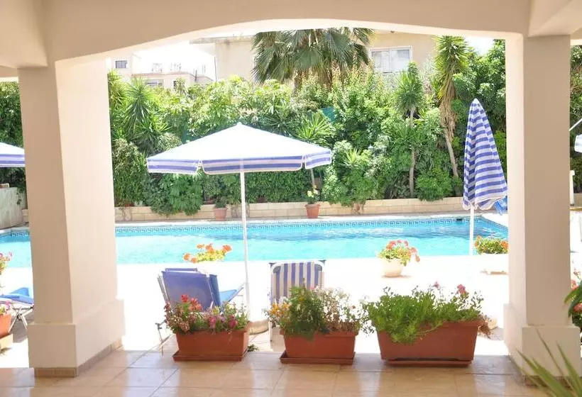 Mariela Hotel Apartments