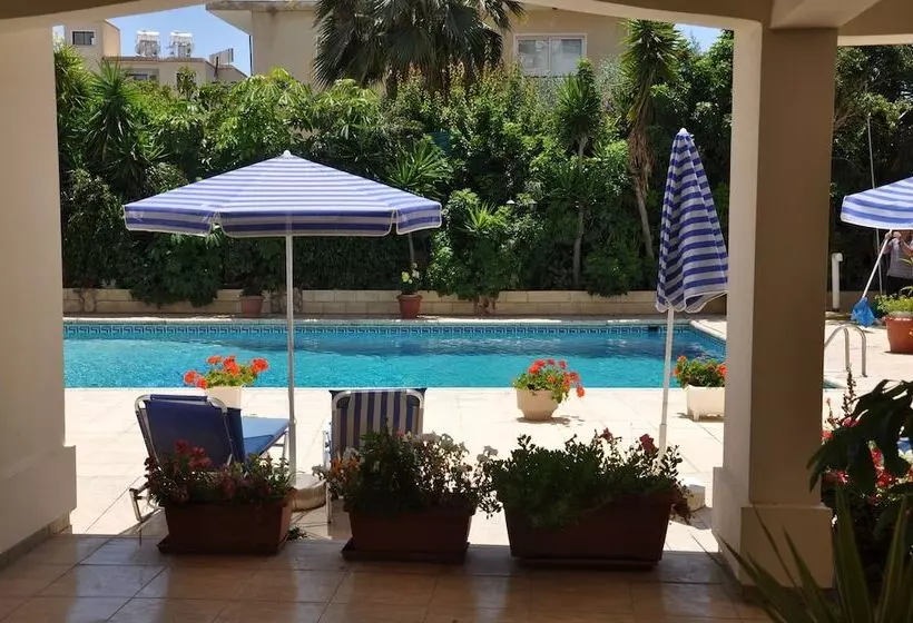 Mariela Hotel Apartments