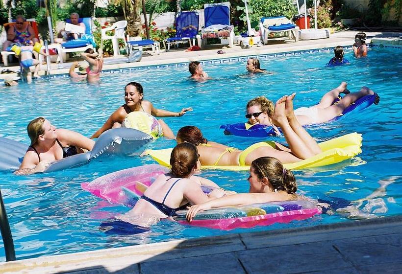 Mariela Hotel Apartments