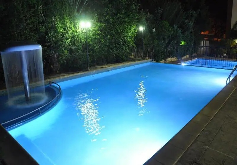 Mariela Hotel Apartments