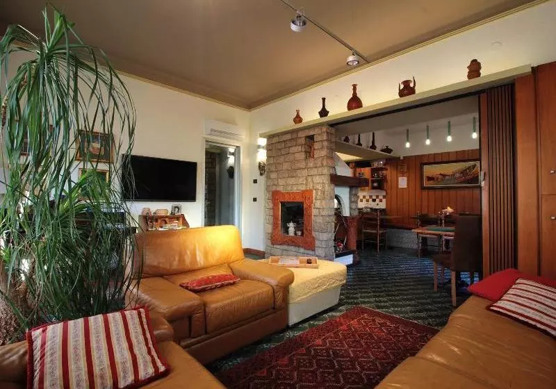 Aamiaismajoitus (B&B) Villa Mirella