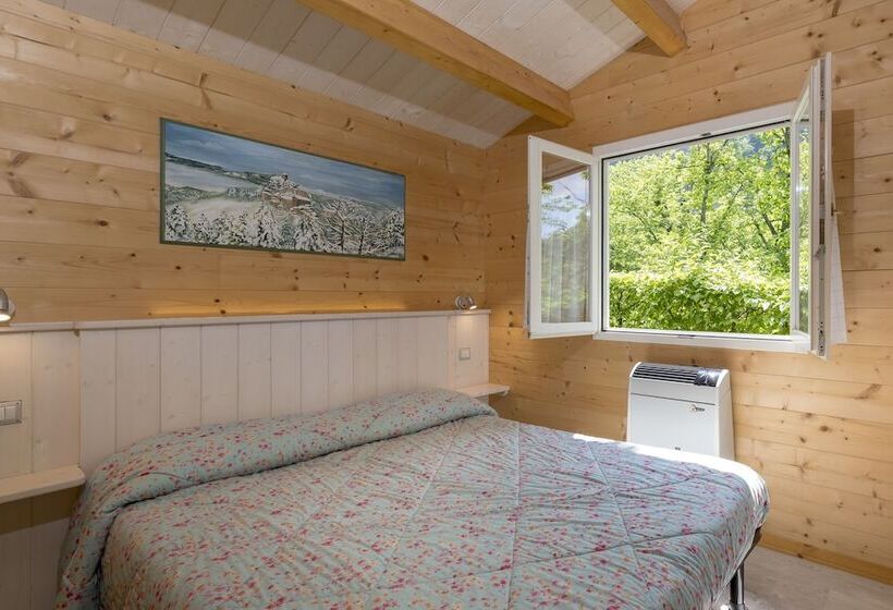 Hotel Campeggio Parco Dei Castagni Srl