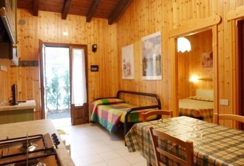Hotel Campeggio Parco Dei Castagni Srl