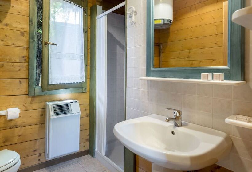 Hotel Campeggio Parco Dei Castagni Srl