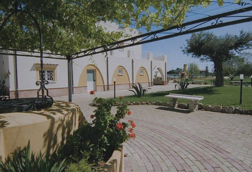 住所  Villaggio Turistico Le Meridiane