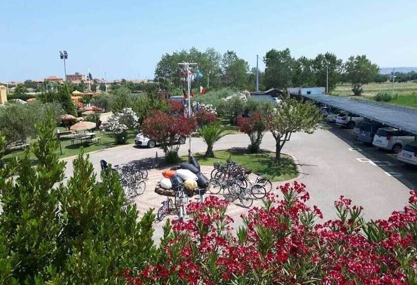 住所  Villaggio Turistico Le Meridiane