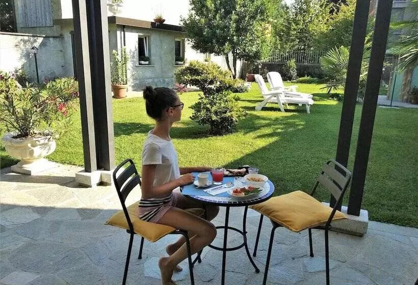 Aamiaismajoitus (B&B) Residenza Laurum