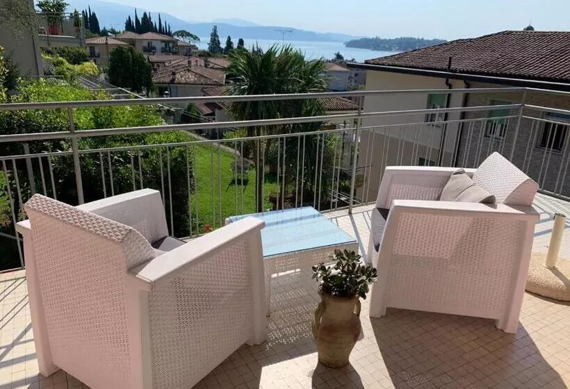 Aamiaismajoitus (B&B) Villa Ai Colli
