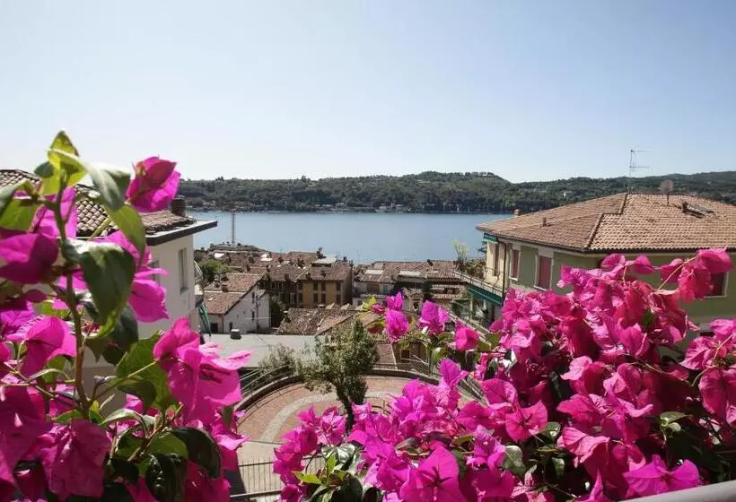 Aamiaismajoitus (B&B) Villa Ai Colli