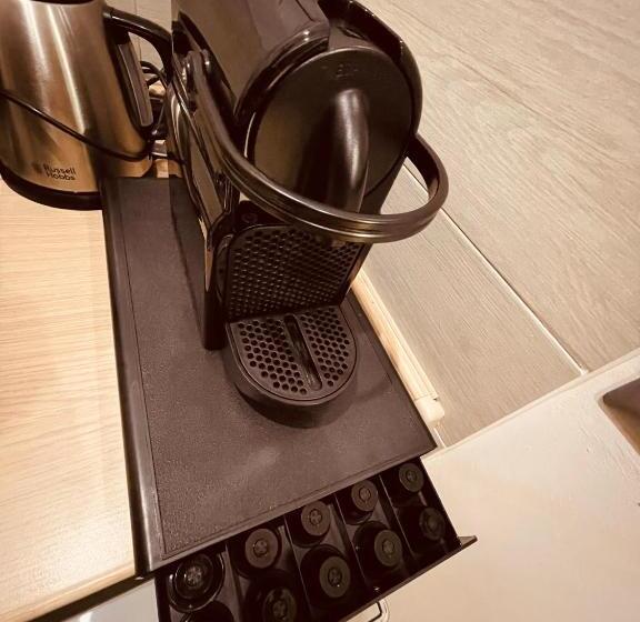 تختخواب و صبحانه La Piazzetta