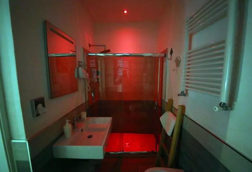 تختخواب و صبحانه La Piazzetta