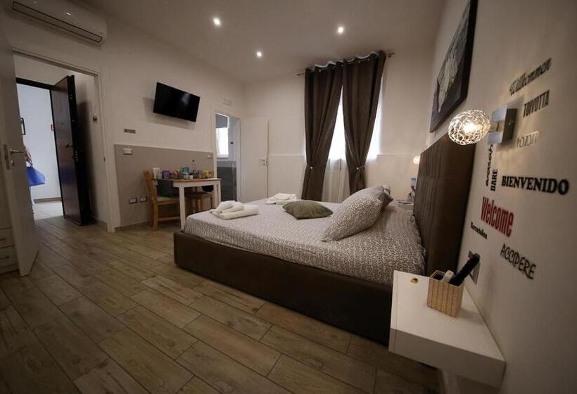 تختخواب و صبحانه La Piazzetta