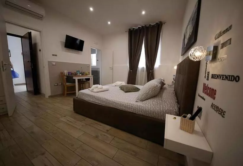 تختخواب و صبحانه La Piazzetta