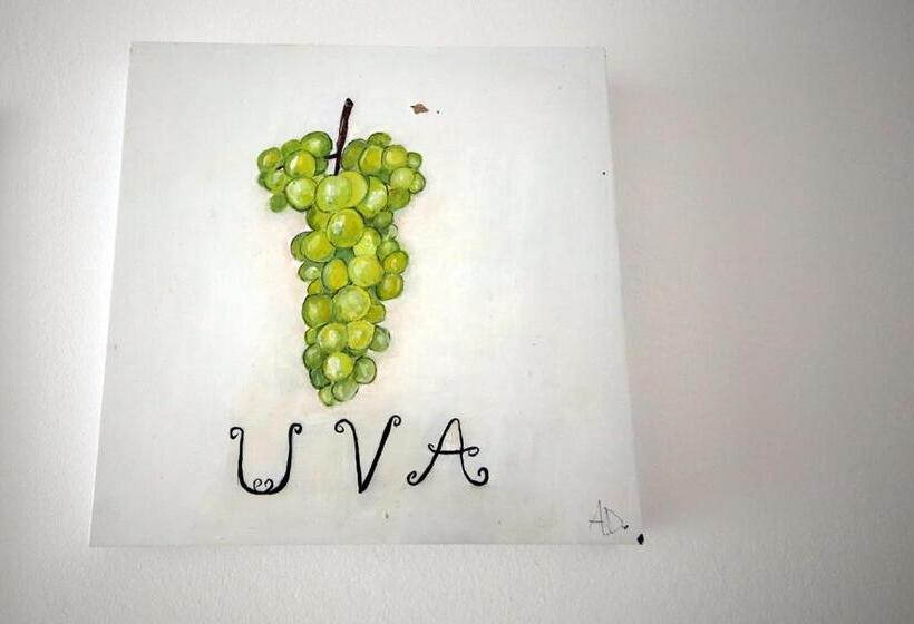 تختخواب و صبحانه La Piazzetta