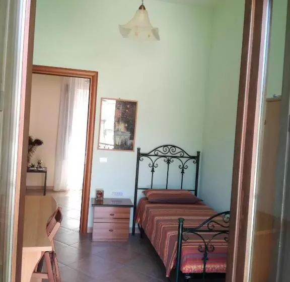 ホテル B&b Montemare