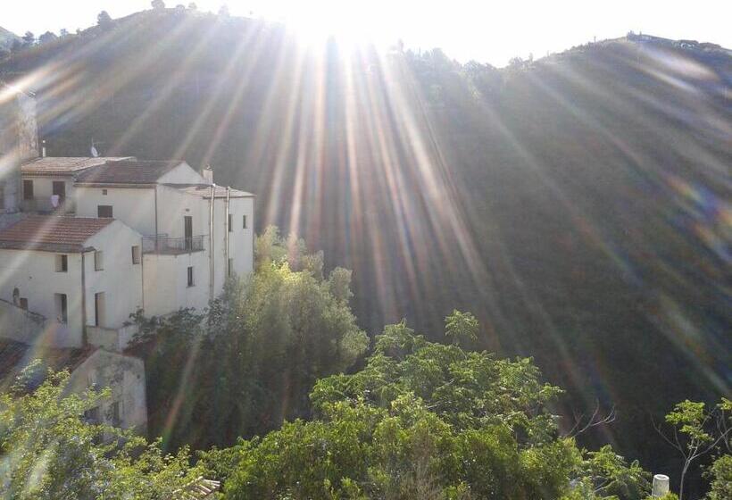 בית מלון כפרי B&b Montemare