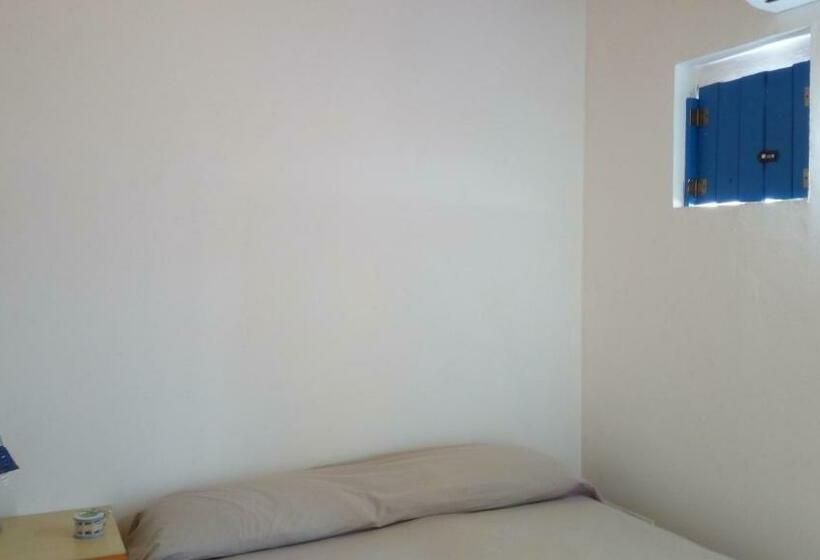 بنسيون Mediterranea Guesthouse B&b