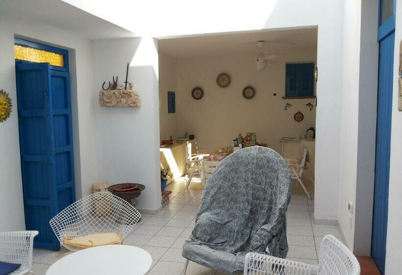 بنسيون Mediterranea Guesthouse B&b