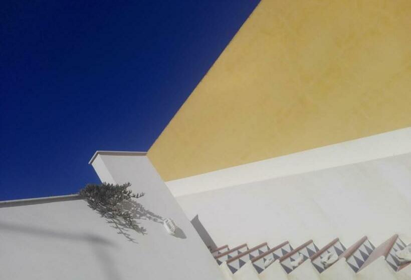 بنسيون Mediterranea Guesthouse B&b