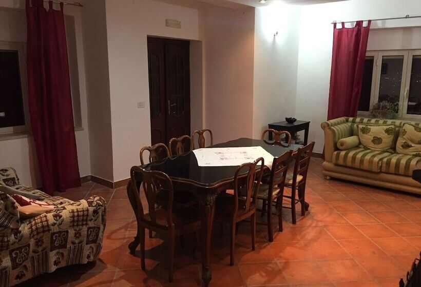 צימר Casale Rendine