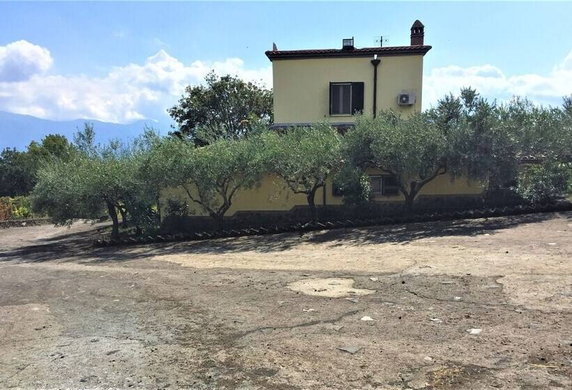 צימר Casale Rendine