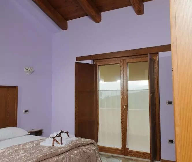 Aamiaismajoitus (B&B) Country House Domus Otium