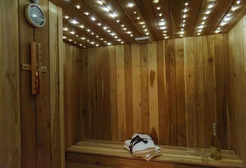 Aamiaismajoitus (B&B) Country House Domus Otium