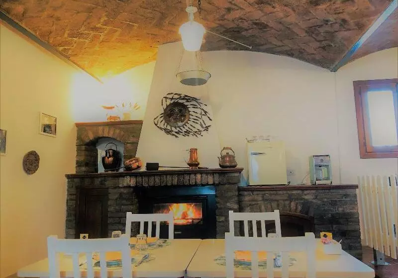 ベッドアンドブレックファースト Il Contado   Room And Breakfast