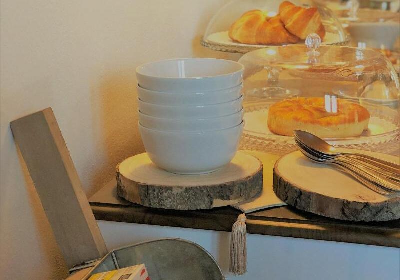 Bed and Breakfast Il Contado Room And Breakfast