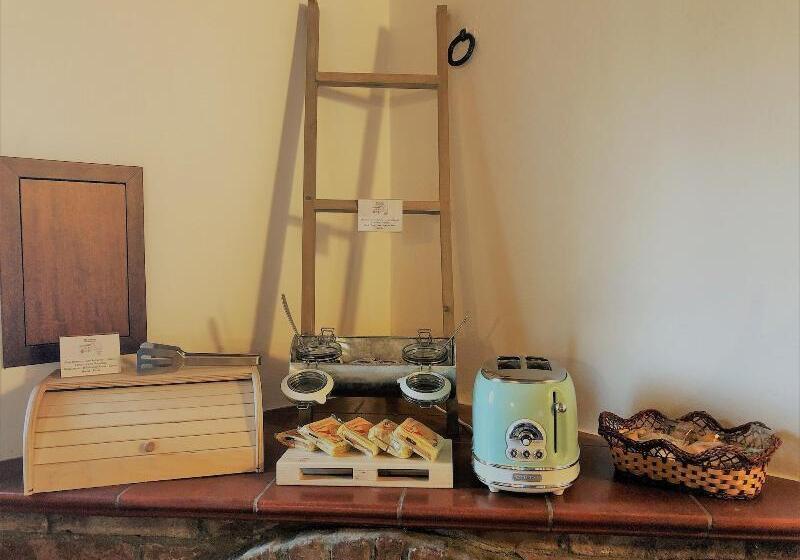 Bed and Breakfast Il Contado Room And Breakfast