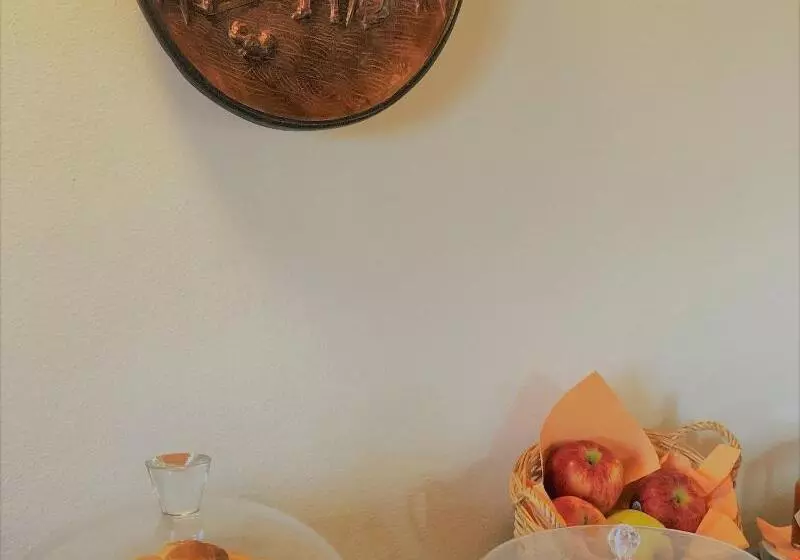 ベッドアンドブレックファースト Il Contado   Room And Breakfast