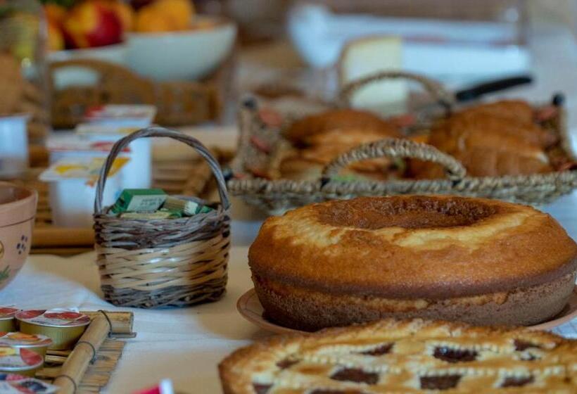 مبيت وإفطار La Vecchia Corte