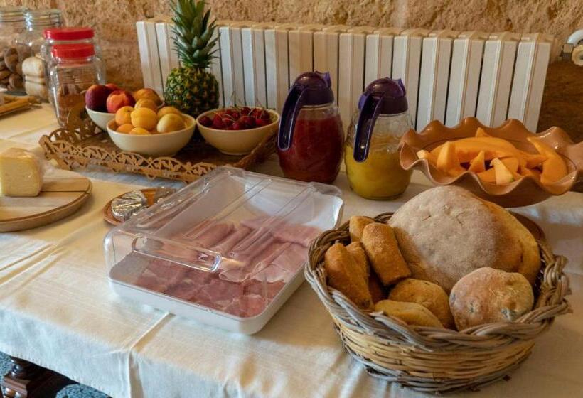 مبيت وإفطار La Vecchia Corte