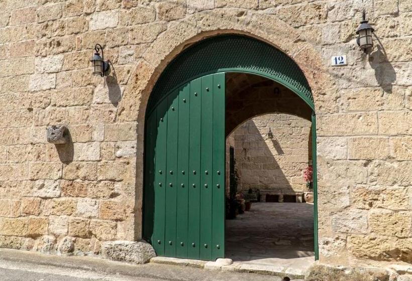 مبيت وإفطار La Vecchia Corte