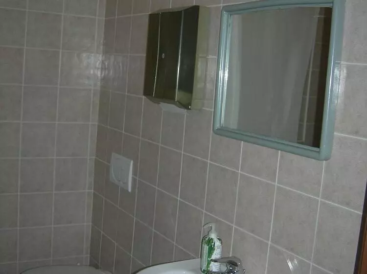 簡易ホテル Sirena