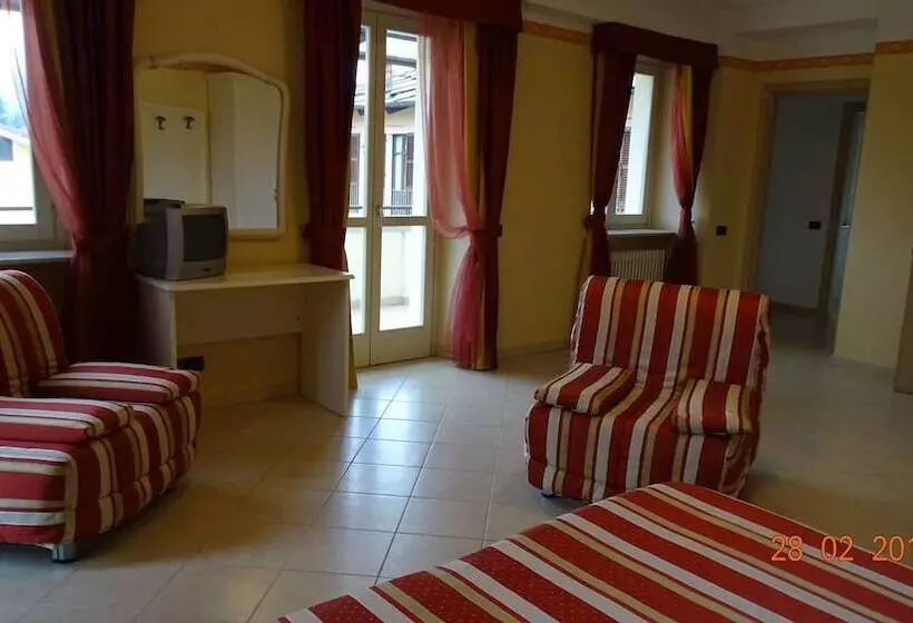 ホテル Albergo Montoso Ristorante