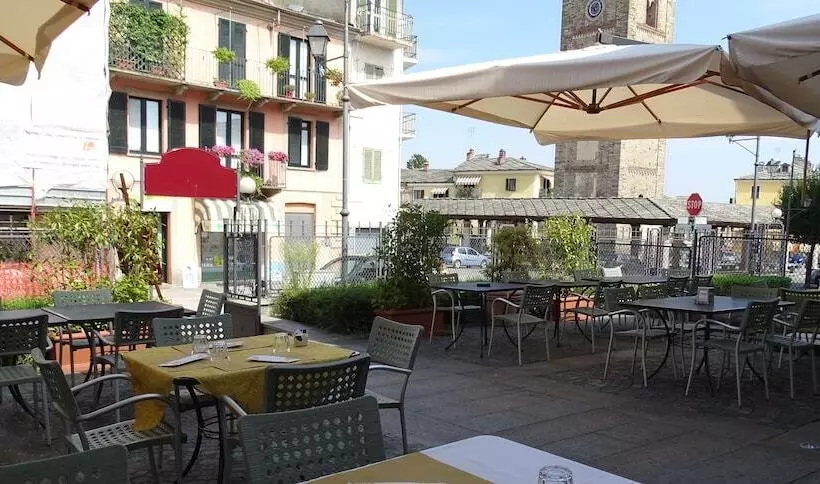 ホテル Albergo Montoso Ristorante