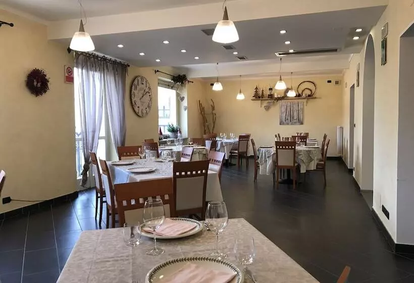 ホテル Albergo Montoso Ristorante