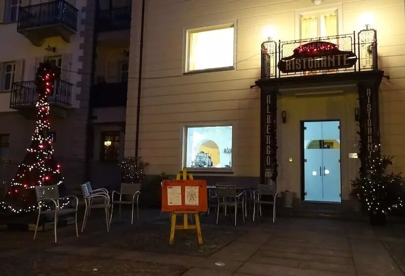 ホテル Albergo Montoso Ristorante