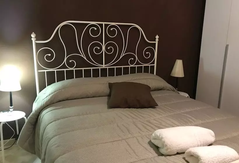 پانسیون Family And Friends