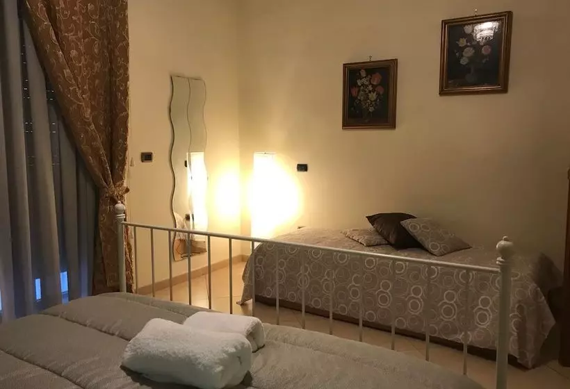 پانسیون Family And Friends