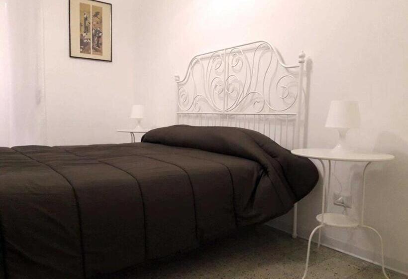 پانسیون Villa Dietro La Luna