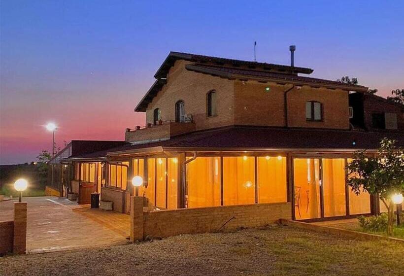 مبيت وإفطار Fattoria Il Laghetto