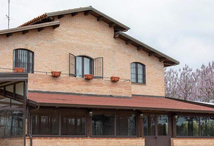 مبيت وإفطار Fattoria Il Laghetto