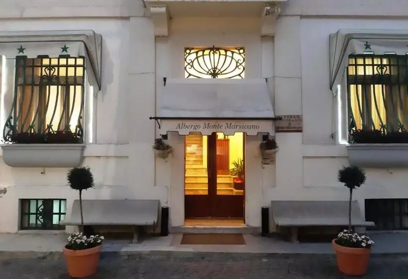 ホテル Monte Marsicano