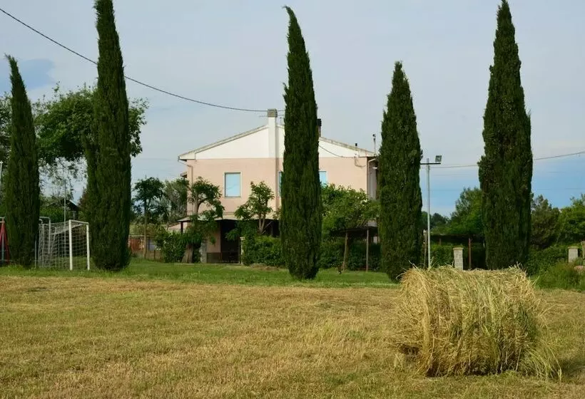 Maaseutuhotelli Agriturismo Ferri Di Ferri Donatella